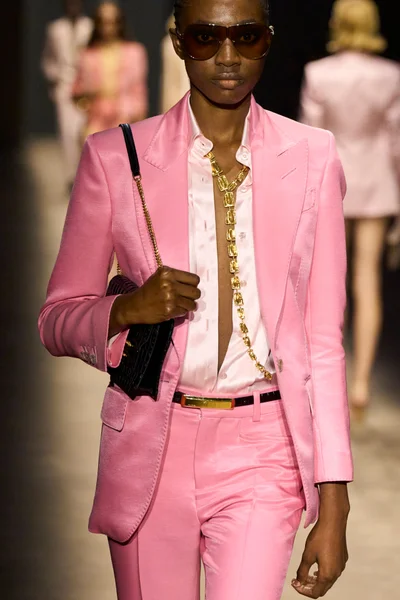 Look 66